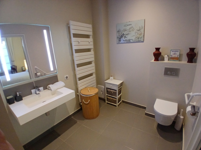 Bathroom 5, La Résidence des Indes - Chambres d'hotes, Charente-Maritime