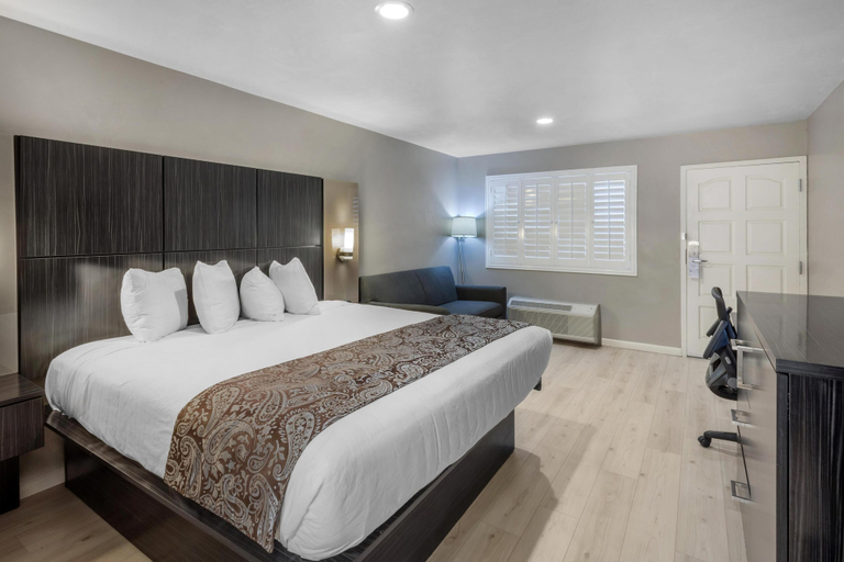 Bedroom 3, SureStay Plus by Best Western Santa Clara Silicon Valley, Santa Clara