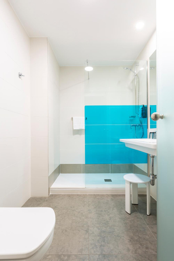 Bathroom 4, ibis Styles Madrid Prado, Madrid