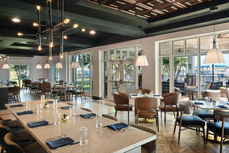 Food & Drinks 5, Tryon Riverfront Inn New Bern, Tapestry, Craven
