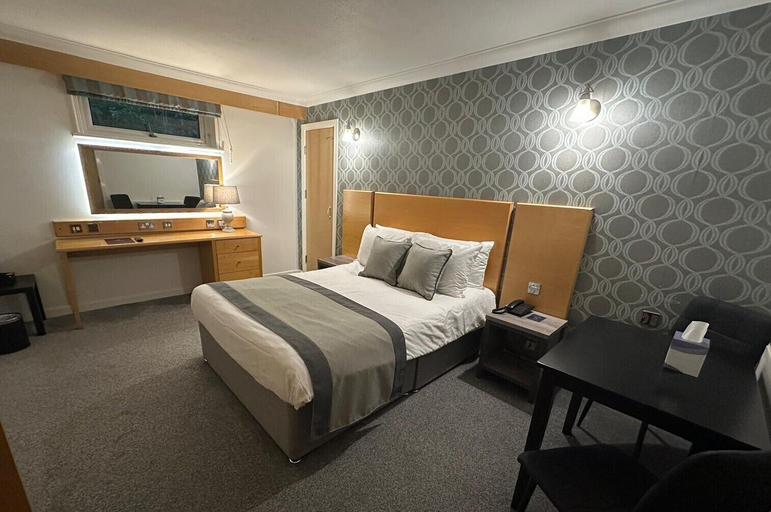 Bedroom 3, Stradey Park Hotel, Carmarthenshire