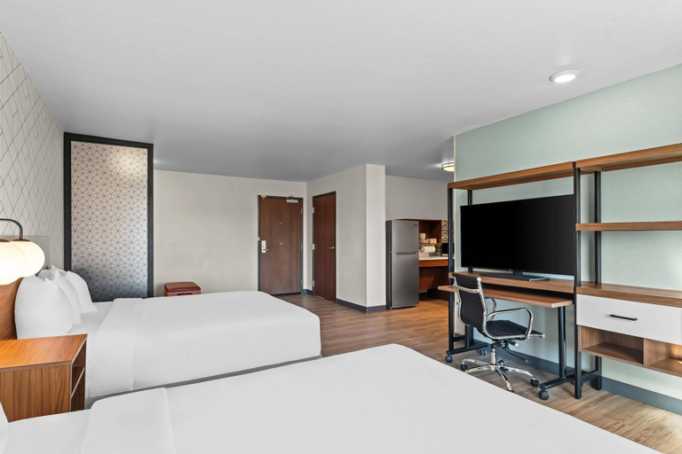 Bedroom 4, Everhome Suites Waco by Choice Hotels, McLennan