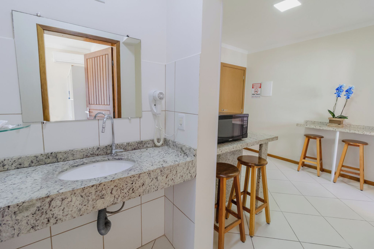 Bathroom 5, Hotel Monteiro Canasvieiras, Florianopolis