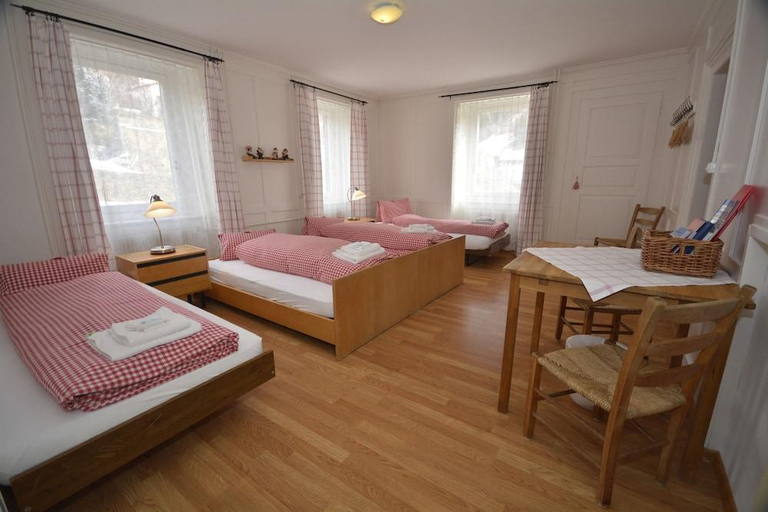 Bedroom 2, Hotel Schontal, Albula