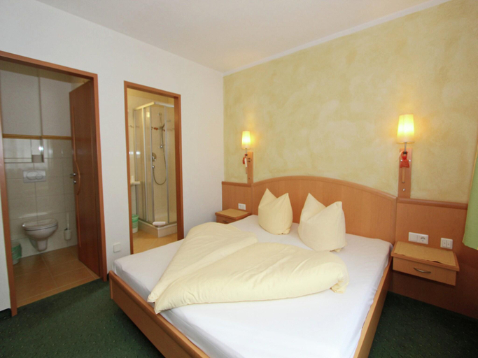 Bedroom 3, Apartment in Kaltenbach near Ski Lift, Schwaz