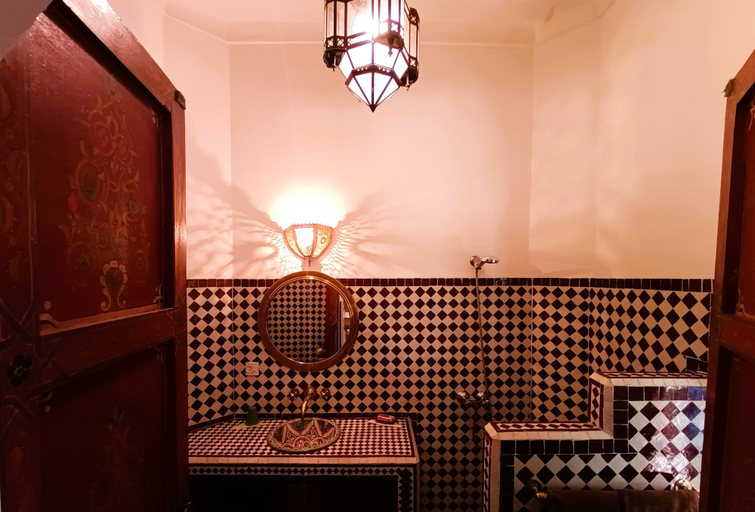 Bathroom 4, Riad Zagouda, Marrakech