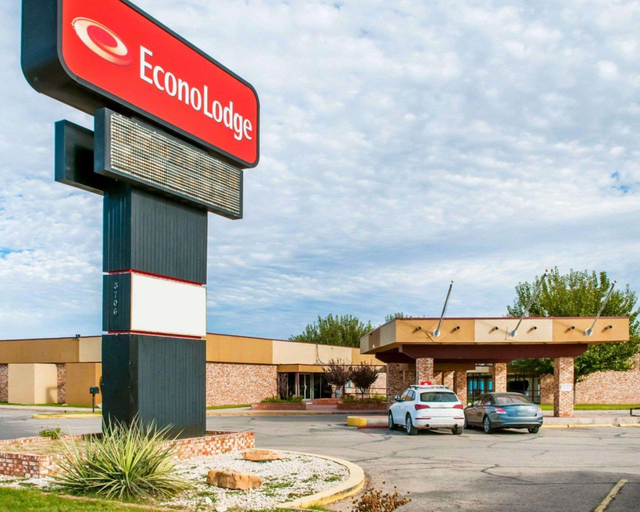 Exterior & Views 2, Econo Lodge Carlsbad Caverns Area, Eddy