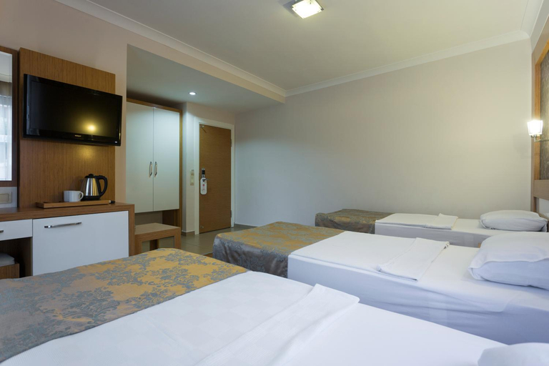 Bedroom 4, Lonicera City Hotel, Alanya