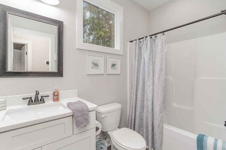 Room amenity 3, Lachicotte Vacation Rentals, Georgetown