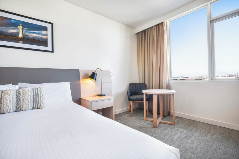 Bedroom 4, Sage Hotel Wollongong, Wollongong - Inner