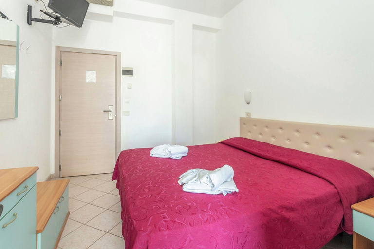 Bedroom 3, Hotel Blumen, Rimini