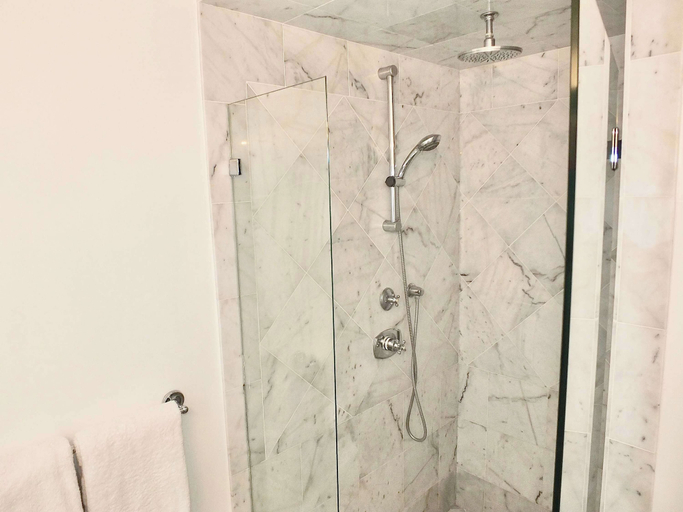 Bathroom 4, Steps to Beach & Alamitos Bay - World Cup Venue Nearby, Los Angeles