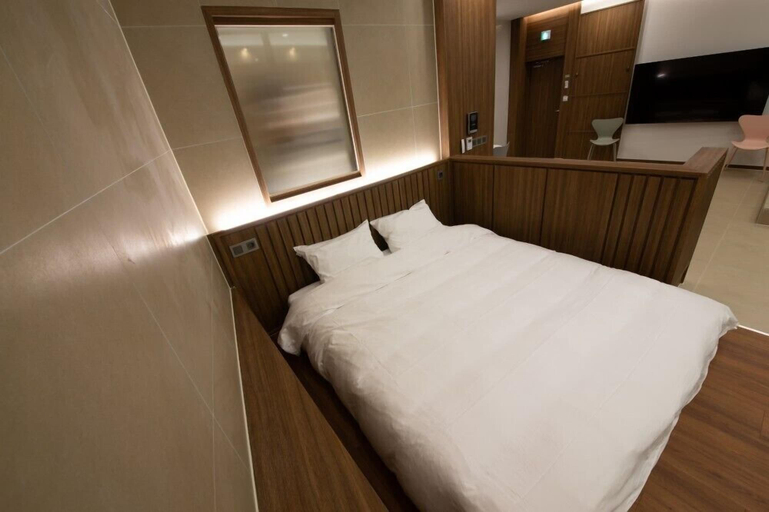 Bedroom 3, The Beige, Geoje