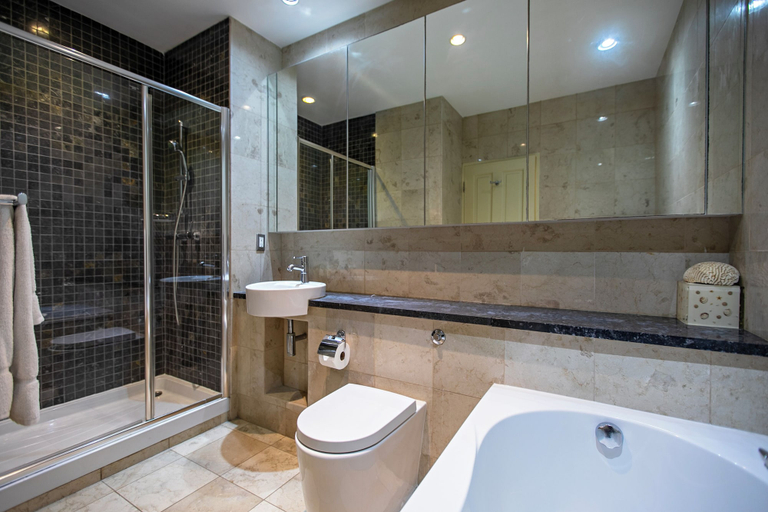 Bathroom 3, Waterside 303