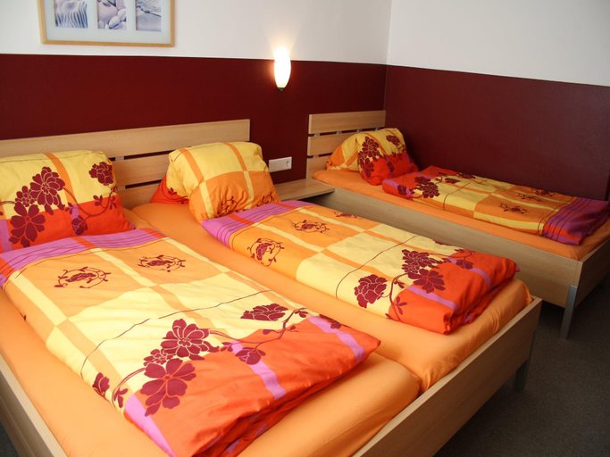 Bedroom 2, Chalet in Furth near Zell am See Ski Slopes, Zell am See