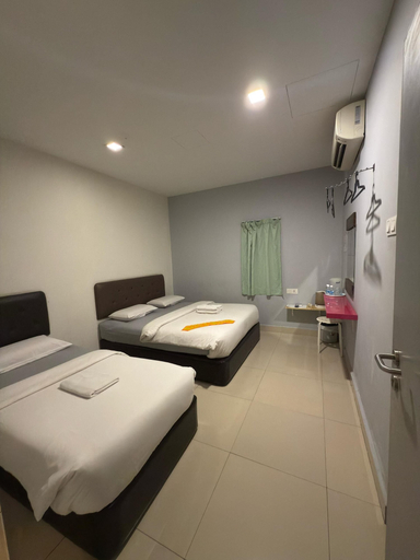 Bedroom 3, Hotel Viva, Klang