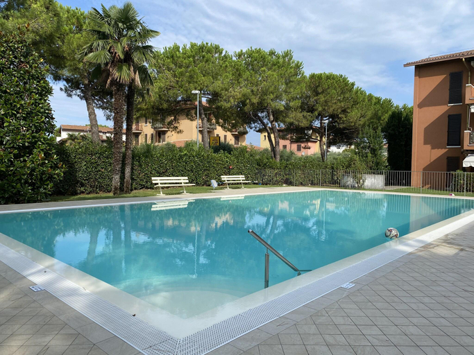 Sport & Beauty 4, Apartment near Lake Garda with Pool, Brescia