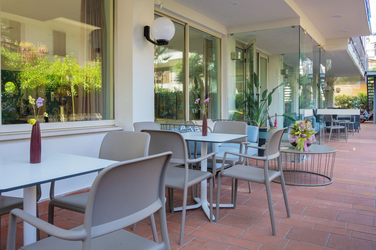 Food & Drinks 5, Aura Living Hotel, Rimini