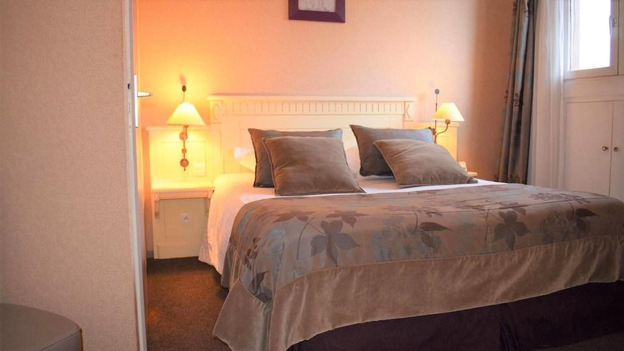 Bedroom 2, Le Trophee Boutique Hotel Spa- La Loggia Appart'hotel, Calvados