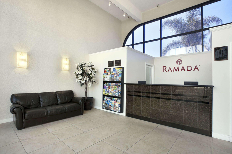 Public Area, Ramada by Wyndham Oceanside, San Diego