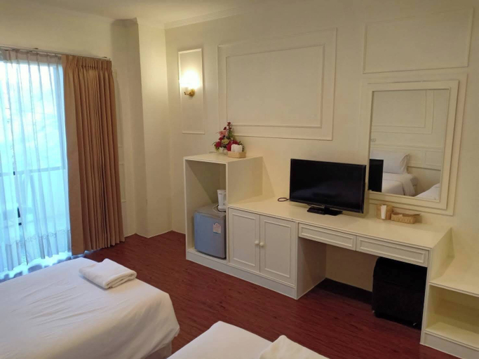 Bedroom 3, Golden Dragon Resort, Muang Sing Buri