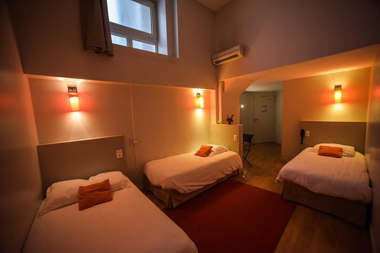 Bedroom 3, Hotelo Lyon, Rhône