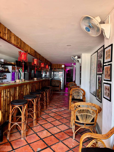 Food & Drinks 5, Babybong Koh Rong, Sihanoukville