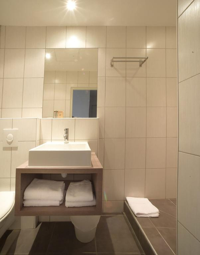 Bathroom 4, Hotelo Lyon, Rhône