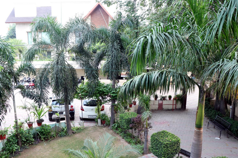 Others 4, Sheela Stays, Ludhiana
