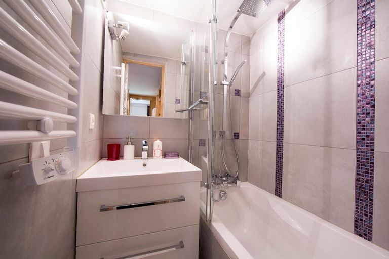 Bathroom, R Sidence Grand Roc - Campanules 306, Haute-Savoie
