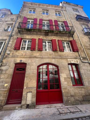 Others 4, By Homy, Gironde