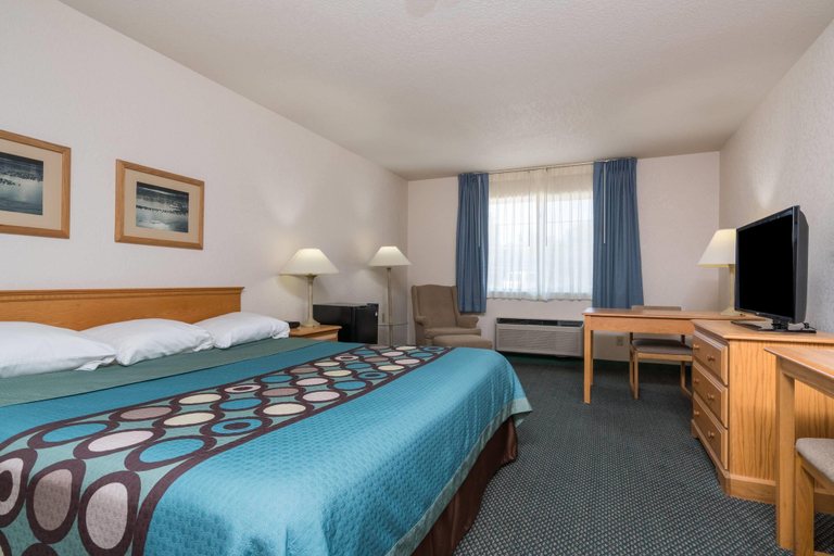 Bedroom 3, Super 8 by Wyndham Sheldon, O'Brien