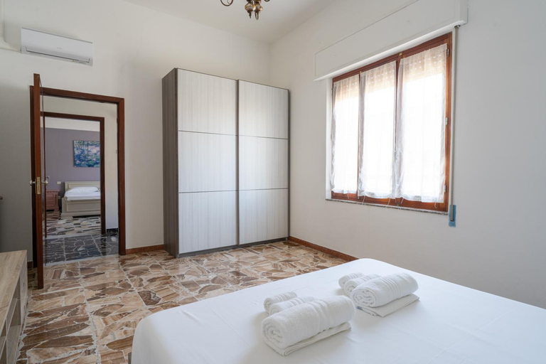 Others 2, Spacious House in Sinis, Oristano