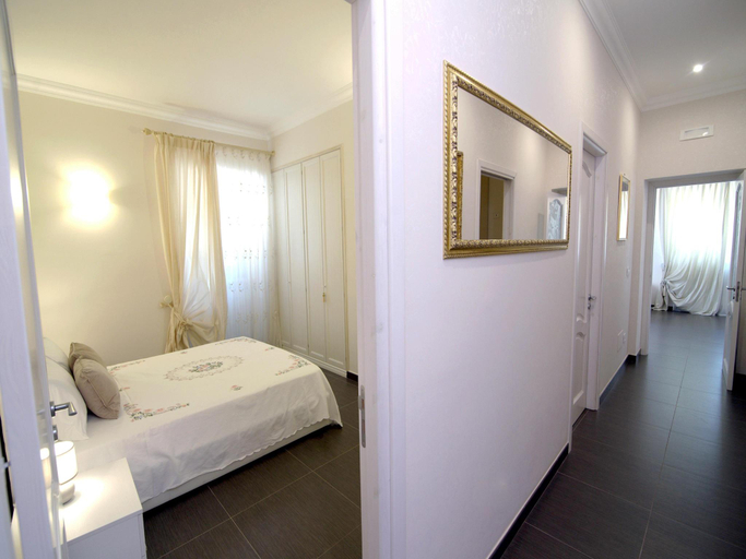 Others 5, Villa in Apulia with Pool and Barbecue, Bari