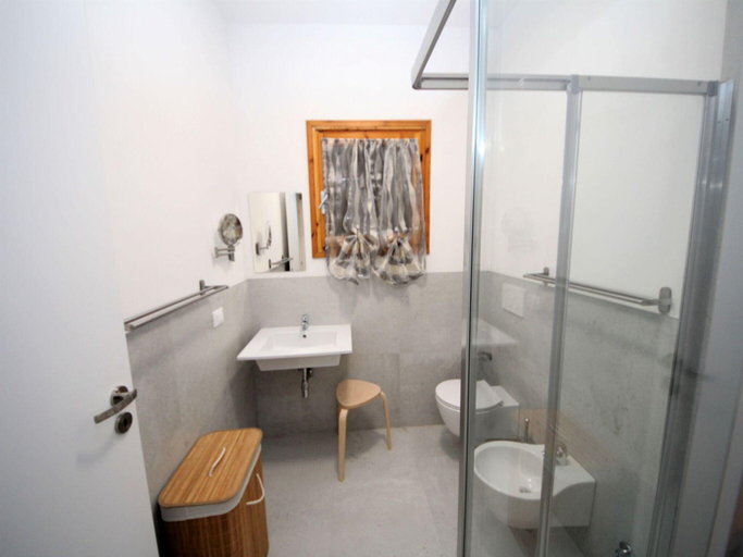 Bathroom 2, Modern apartment near the beach, Rovigo