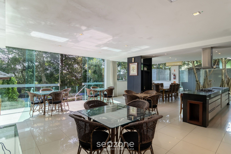 Food & Drinks 5, Apt With Charming Sea View in Itacorubi Cmr204, Florianopolis