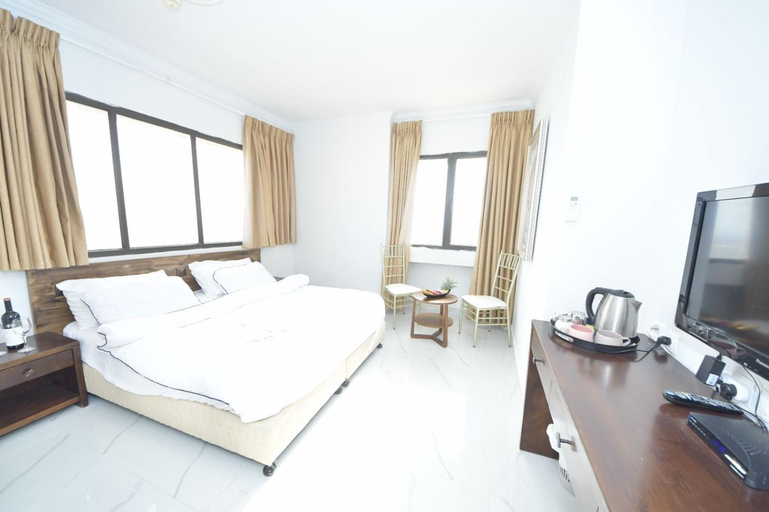 Bedroom 4, Haifa Peak