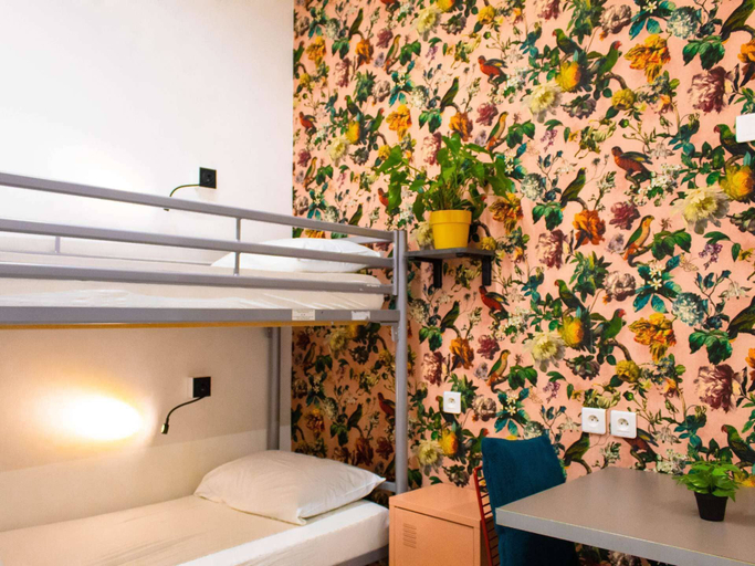 Bedroom 3, Auberge de Jeunesse HI Lille, Nord