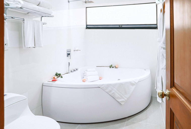 Bathroom 4, Radisson Bogota Metrotel, Santafé de Bogotá