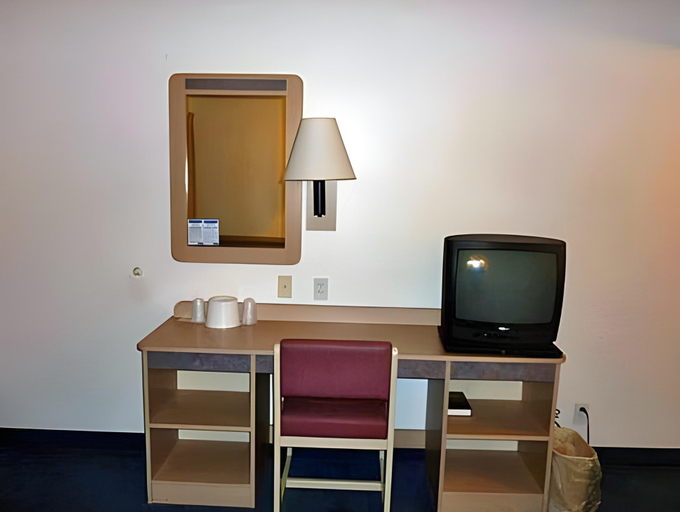 Others 4, Motel 6 Wells, Elko