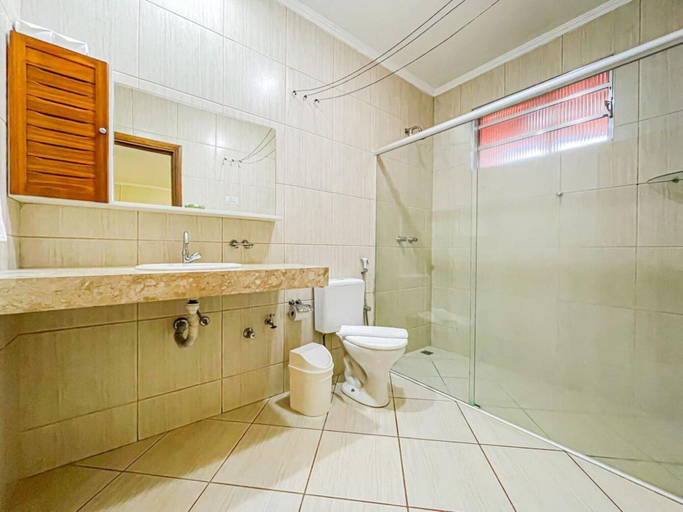 Bathroom 4, Hotel Pousada Brilho do Sol, Olímpia