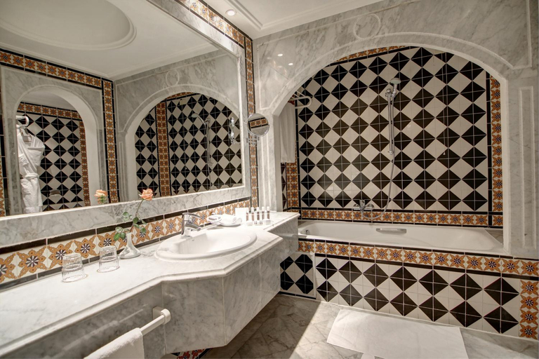 Bathroom 4, Hotel La Maison Blanche, Bab Bhar