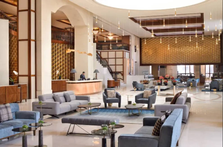 Public Area, Crowne Plaza Jumeirah, Dubai