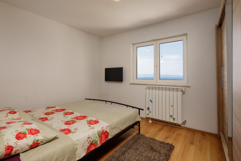 Room 3, Colourful Seaview Apartment, Kostrena
