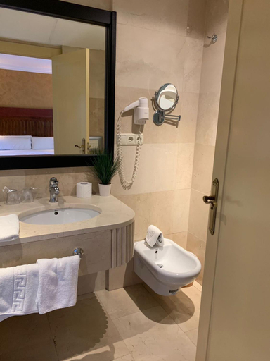 Bathroom 3, Hotel Villa San Francisco, Málaga