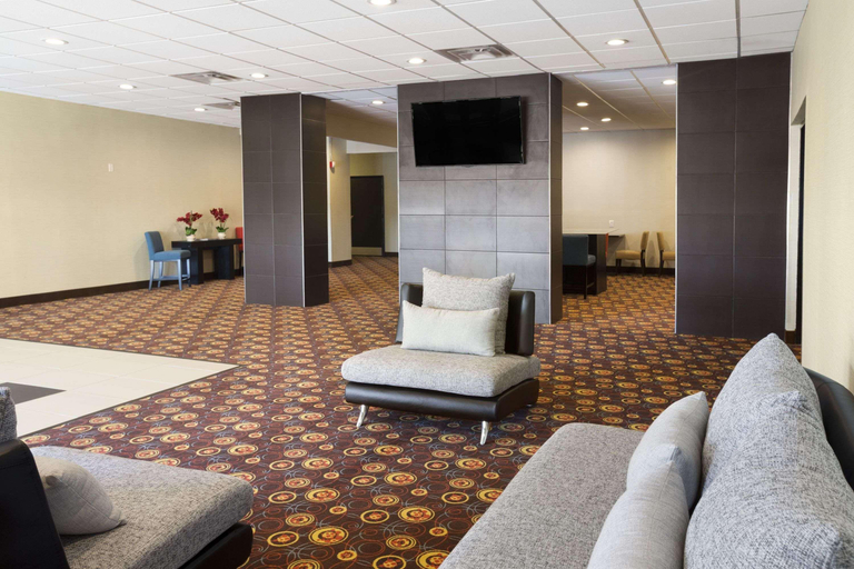 Public Area, Days Inn by Wyndham Henryetta, Okmulgee