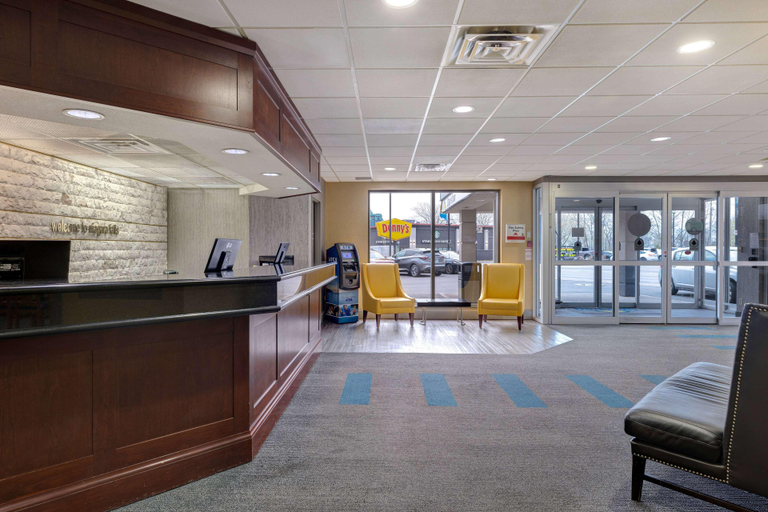 Public Area 2, Days Inn by Wyndham Niagara Falls Near The Falls, Niagara