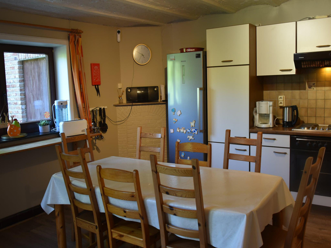 Others 5, Tranquil Forestside Cottage, Namur