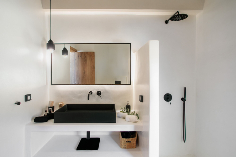 Room 4, Villa Anamnisis With 5 Bedrooms and 5 5 Bathrooms, South Aegean