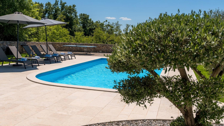 Others 5, Villa Gemini, Višnjan